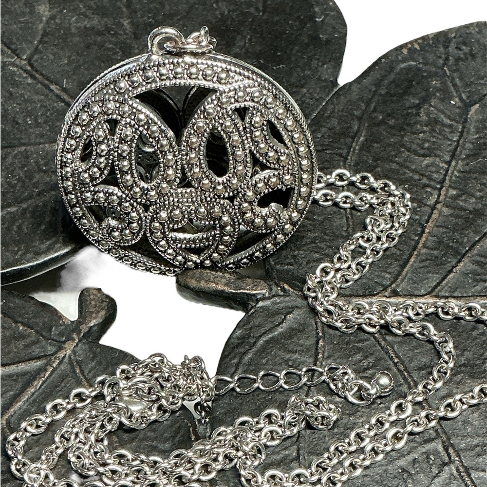 Silver Pendant Necklace